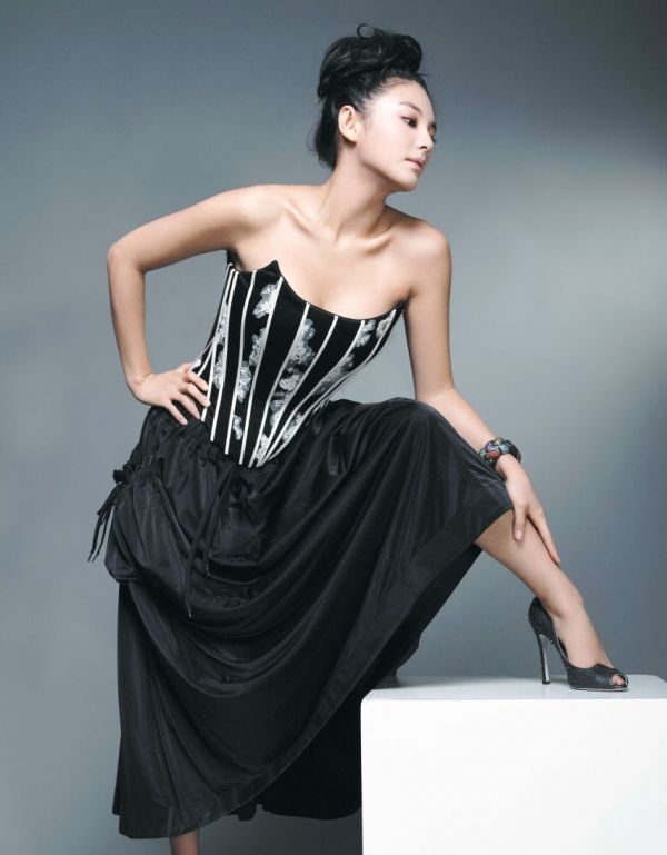 kitty-zhang-yuqi-21