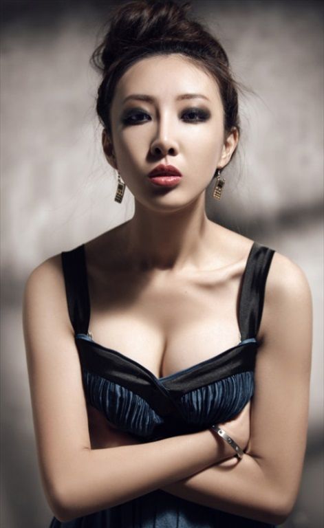 Hou_Qian_Yi_30