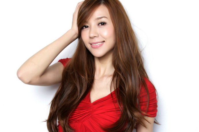 Zhou_Wei_Tong_Red_4