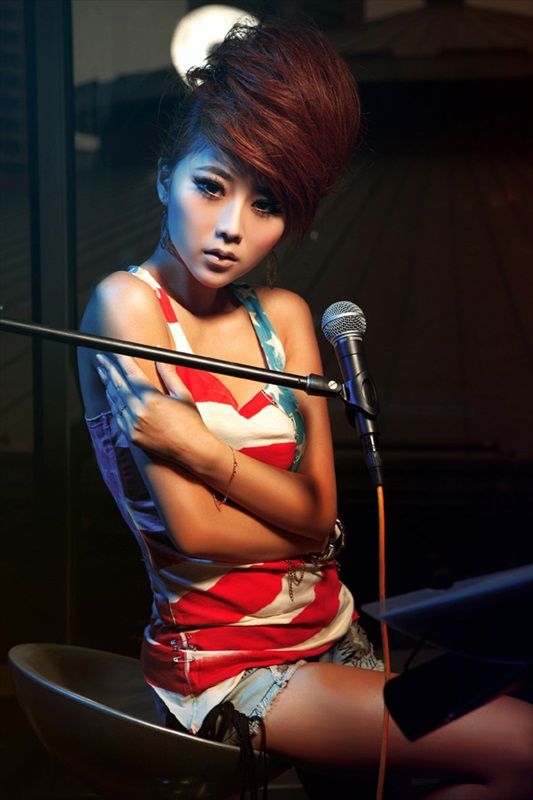 Xia_Xiao_Wei_212