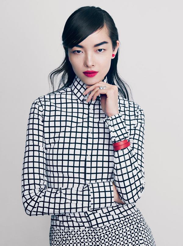 holding-face-pick-up-refresher-fei-fei-sun