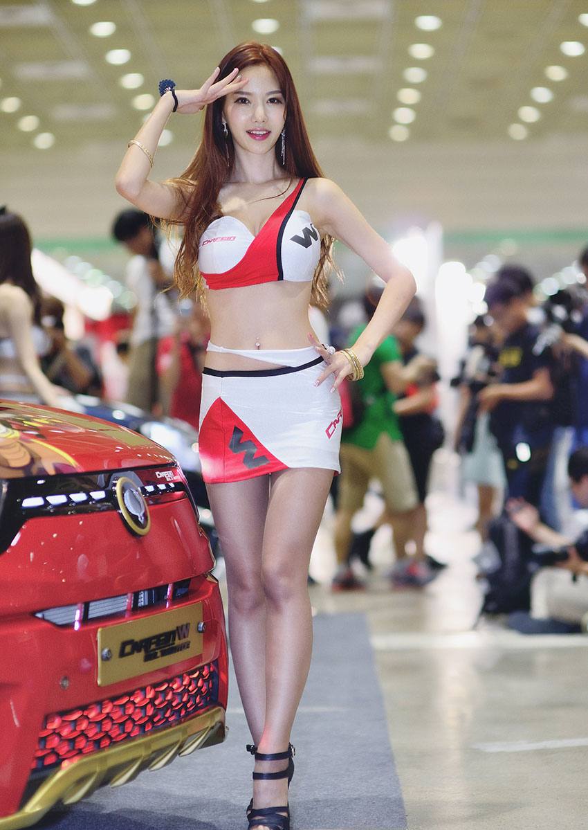 hanminyoung-seoul-auto-salon-4